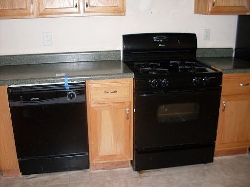 3rd image of 5560 Pineridge Ct