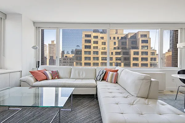 Rented by Manhattan Miami Real Estate | media 18