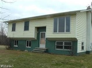 11786 W Smith Rd, Spencer, OH 44275