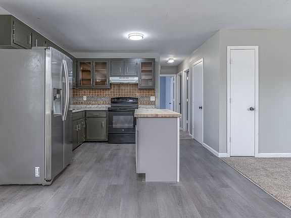 4th image of 726 Welsey Dr