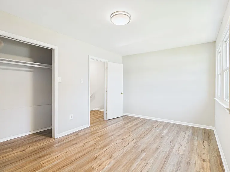 2305 Poplar St #B — Photo 15