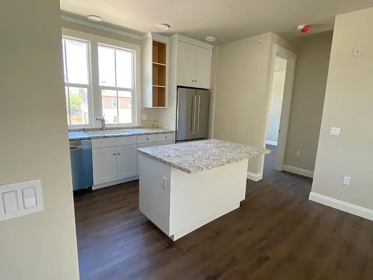 701 S Cloverdale Blvd #24 — Photo 16