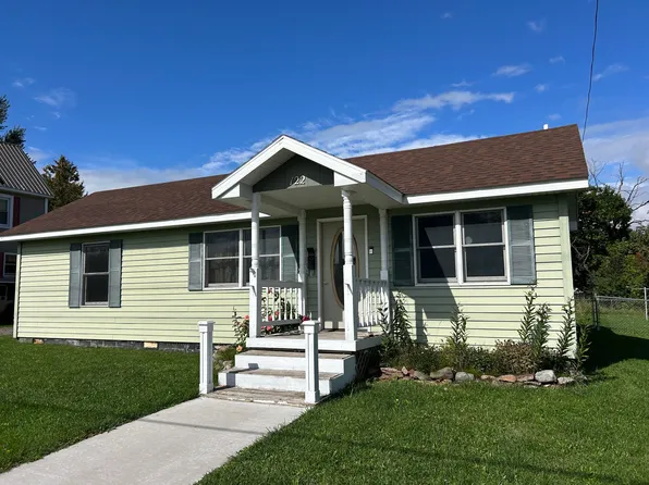 122 W 10th Ave, Sault Sainte Marie, MI 49783