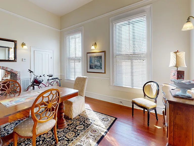 648 Clayton St — Photo 13