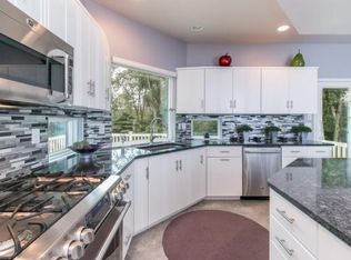 3151 Renaissance Ln, Green Bay, WI 54313