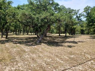 287 Corral Rd, Smithville, TX 78957