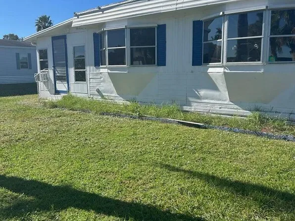 21 S Granada Lane, Port St Lucie, FL 34952