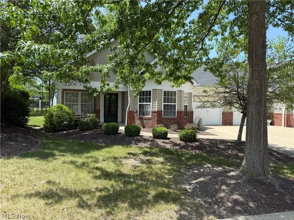 8632 Alexandra Dr #9A, North Royalton, OH 44133
