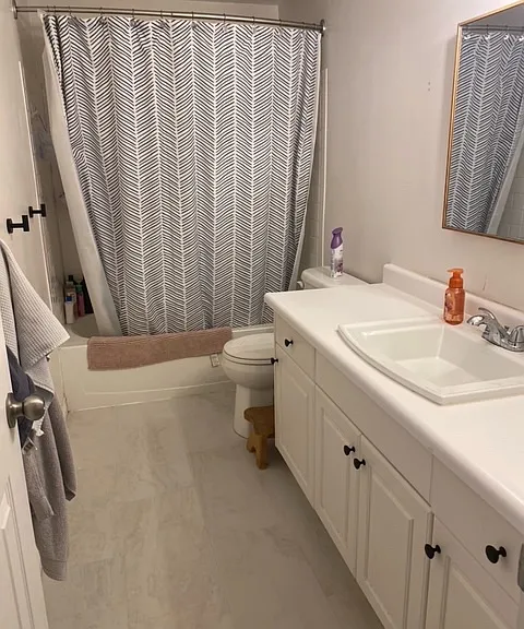 1201 Afton Dr #4 — Photo 4