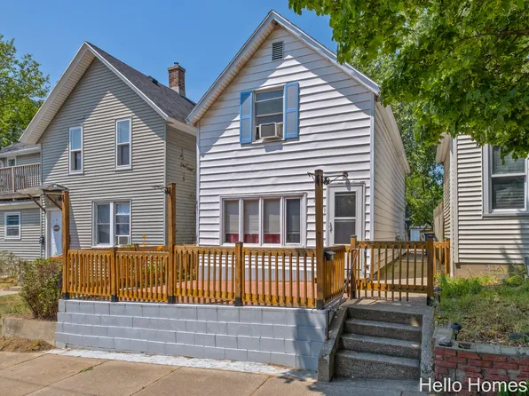 19 Caledonia St NE, Grand Rapids, MI 49505