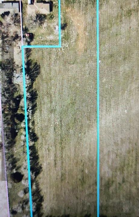 2nd image of 2537 E Seedling Mile Rd