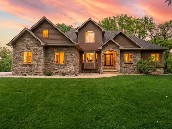 64 Nicholas Dr, Valparaiso, IN 46383