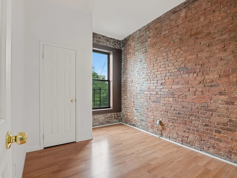 1978 Madison Ave #5 — Photo 5