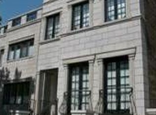 2416 W Erie St, Chicago, IL 60612
