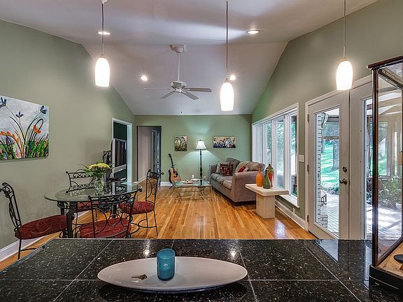 5th image of 5962 Asberry Ct