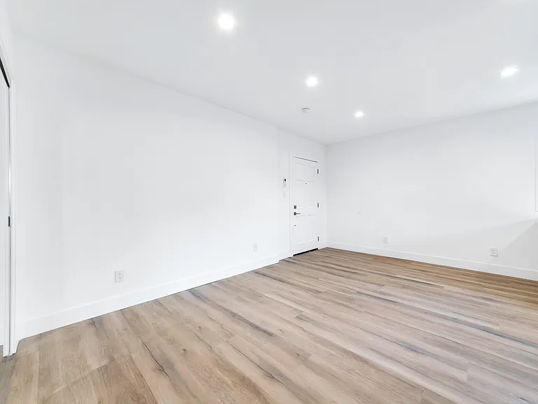 12042 Sylvester St #42-1/2 — Photo 9