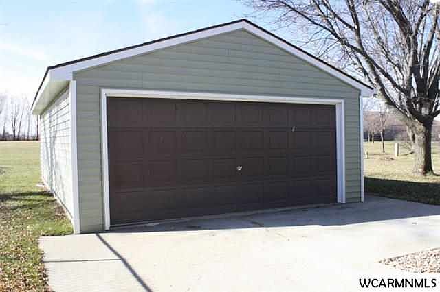 2nd image of 1727 Skyline Dr