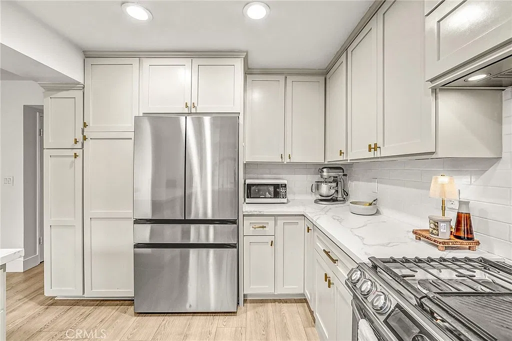 3 bed, 2.5 bath, 1540 sqft, $4,000 — Photo 1