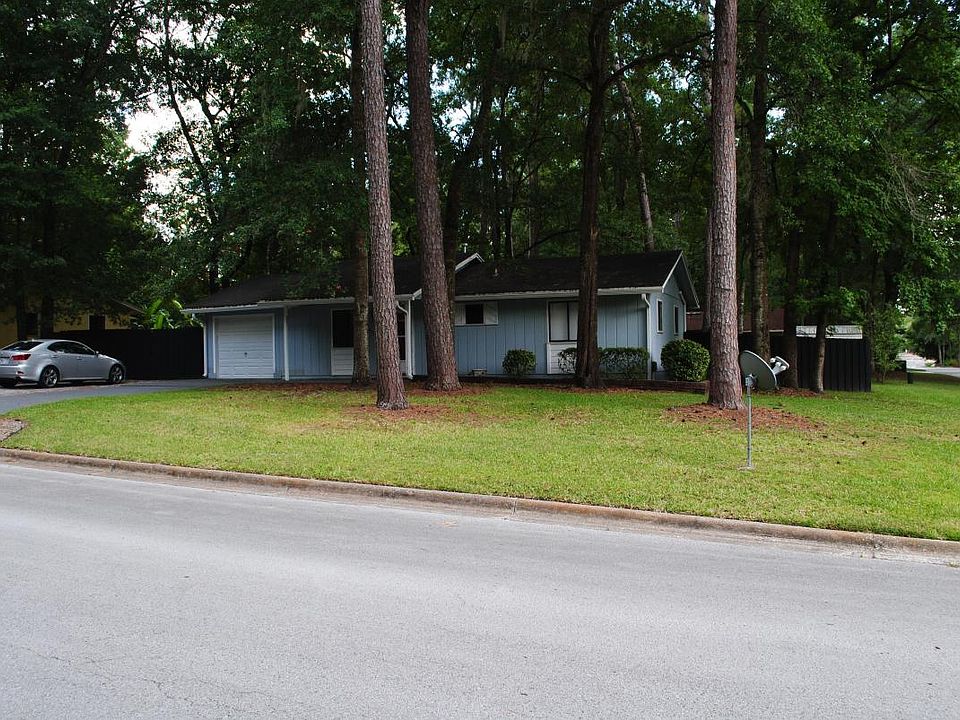 1st image of 2911 NW 41st Ave