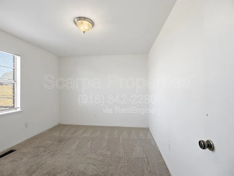 920 W Memphis St — Photo 13