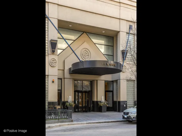 111 W Maple St APT 1602, Chicago, IL 60610