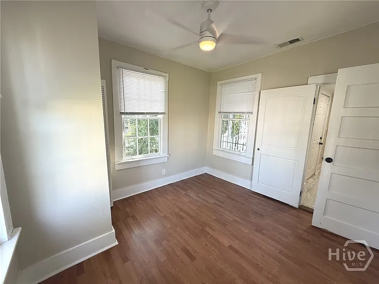 218 W Anderson St #UPPER — Photo 40