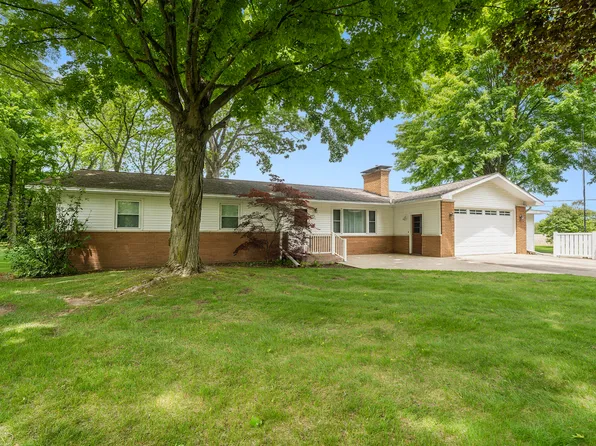 26112 Diana Dr, Sturgis, MI 49091