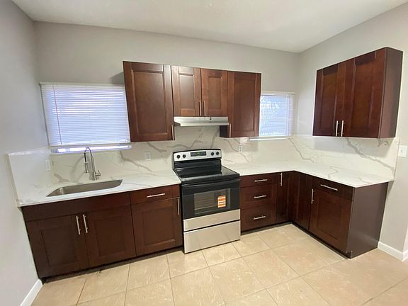 2nd image of 603 N Dixie Highway #1
