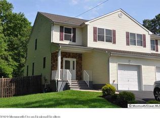 86 Pension Rd #B, Englishtown, NJ 07726