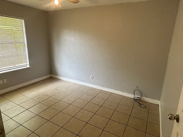 7330 Silverwood Ln — Photo 6