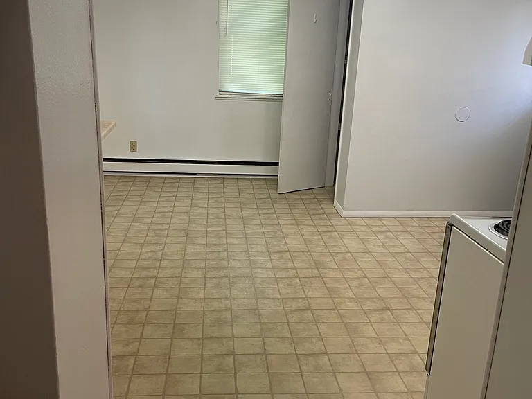 413 Stafford St — Photo 8