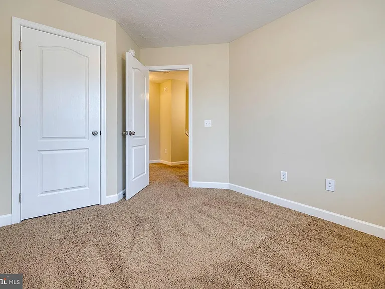 102 Cedar Point Ln — Photo 10