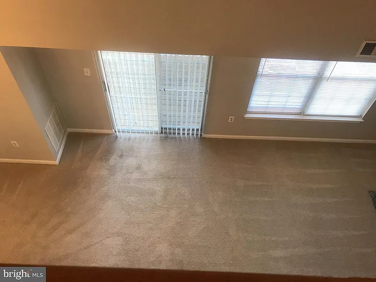 9808 Lake Pointe Ct #301 — Photo 34