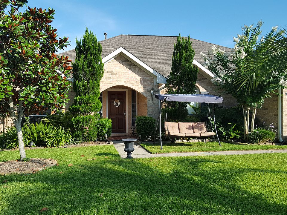 1st image of 1023 Gladstone Dr