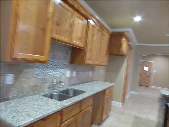 5th image of 1028 Granite Ln