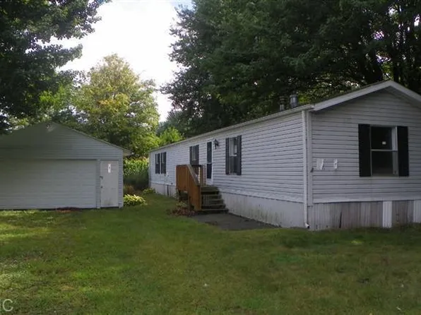 813 Williams Dr, Quincy, MI 49082