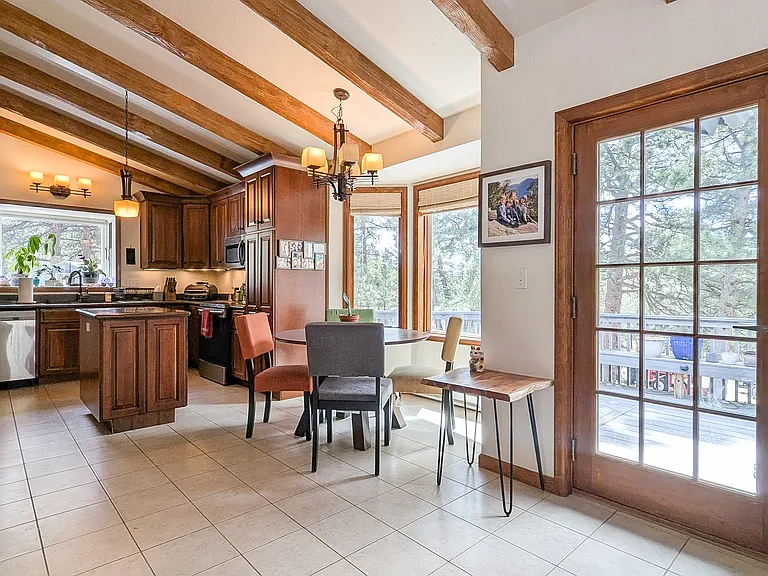 841 Lakeshore Dr — Photo 10