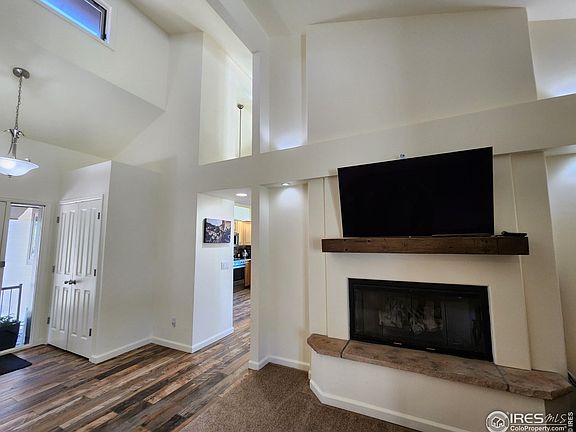 5th image of 950 Woodland Ct