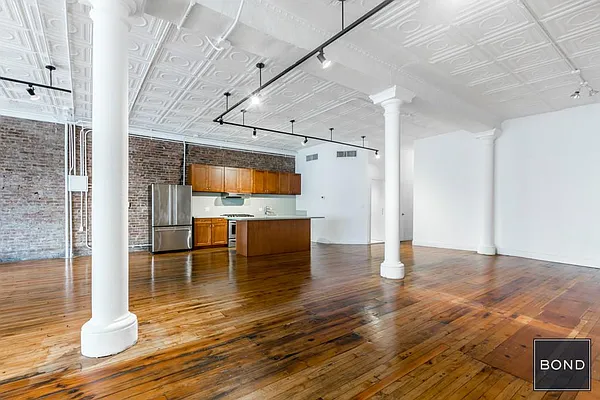 Rented by Bond New York | media 45