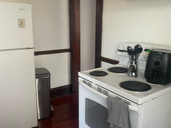 2nd image of 1134 Harrison Ave