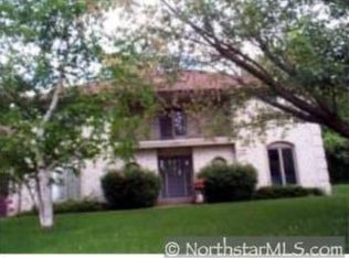13596 Hollins Ct, Apple Valley, MN 55124