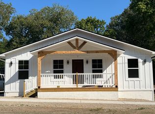 221 South Ave #1, Cotter, AR 72626