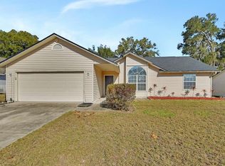 921 Village Lake Dr N, Deland, FL 32724