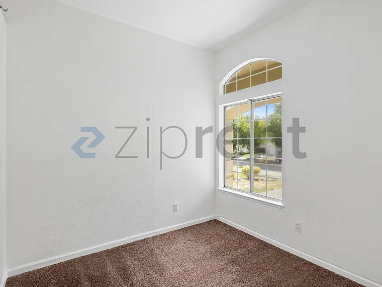 4764 Brookside Cir — Photo 17