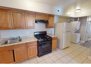 304 34th St SE #3, Washington, DC 20019