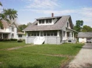 515 N 4th St, Sheldon, IL 60966