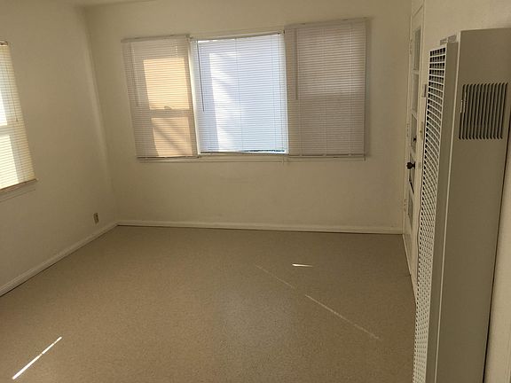 2nd image of 326 W Washington Ave