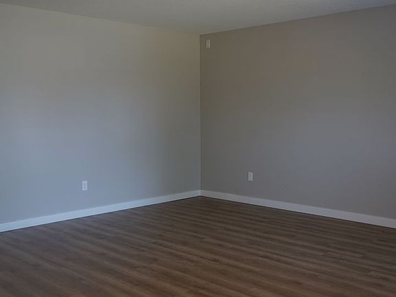2nd image of 17023 NE 21st St