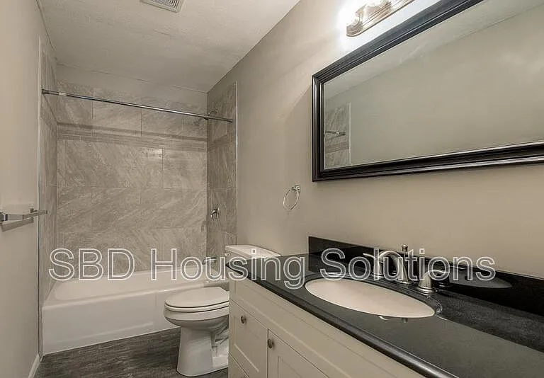 6103 E 120th Ter — Photo 10