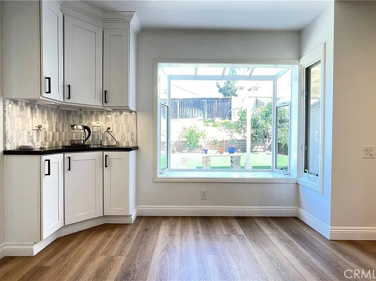 2085 Arbor Cir — Photo 23
